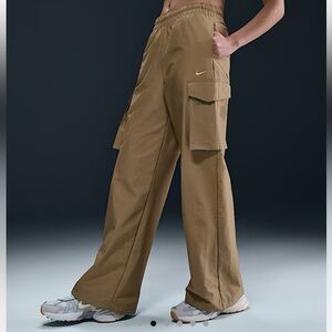 Nike Men's Cargo Pants - Tan